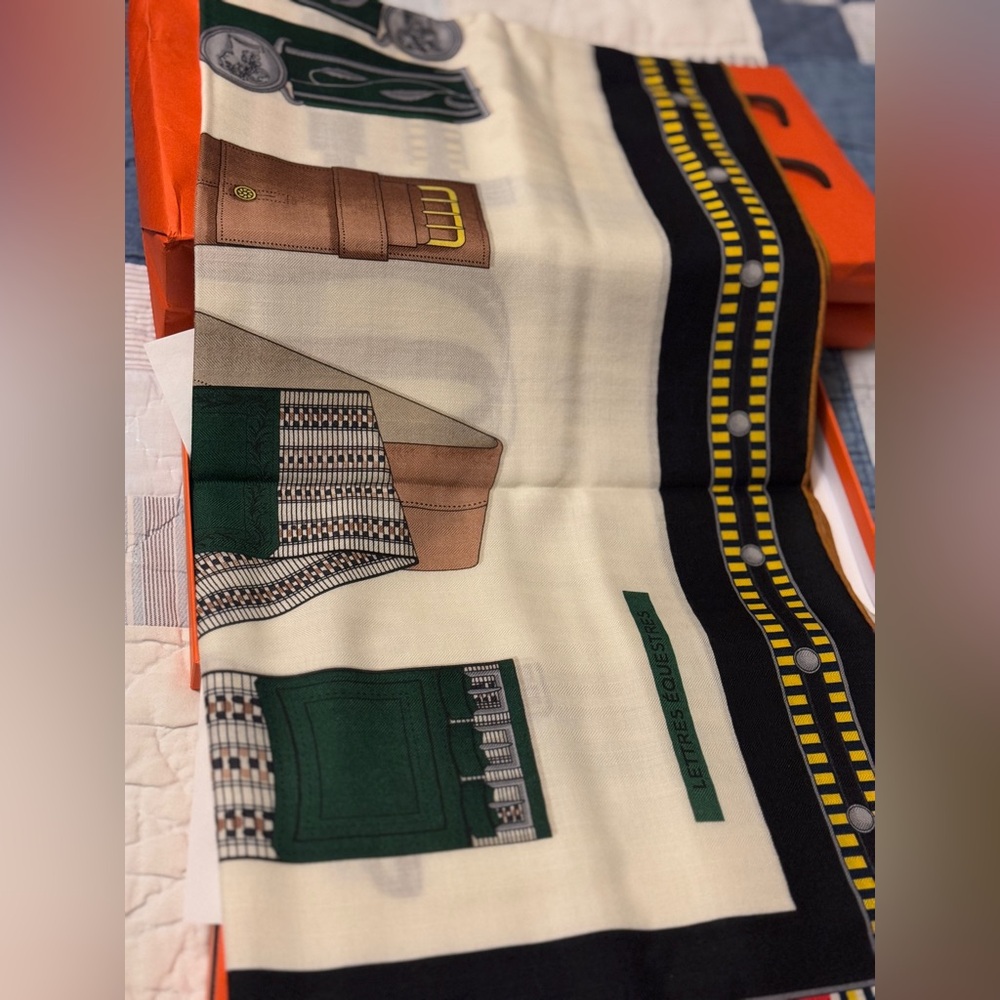 HERMES LETTRES EQUESTRES SHAWL 140 scarf with box